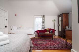 Гостевой дом The Harcourt Suites Дублин Улучшенный трехместный номер-12