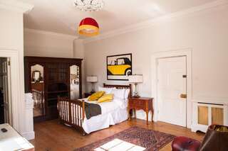 Гостевой дом The Harcourt Suites Дублин Улучшенный трехместный номер-7